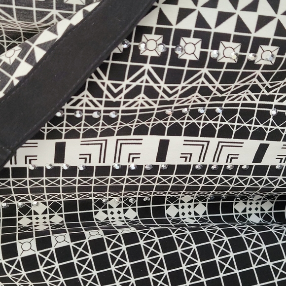 Short sleeve bluse with nice tiny studs - Picture 3 of 4